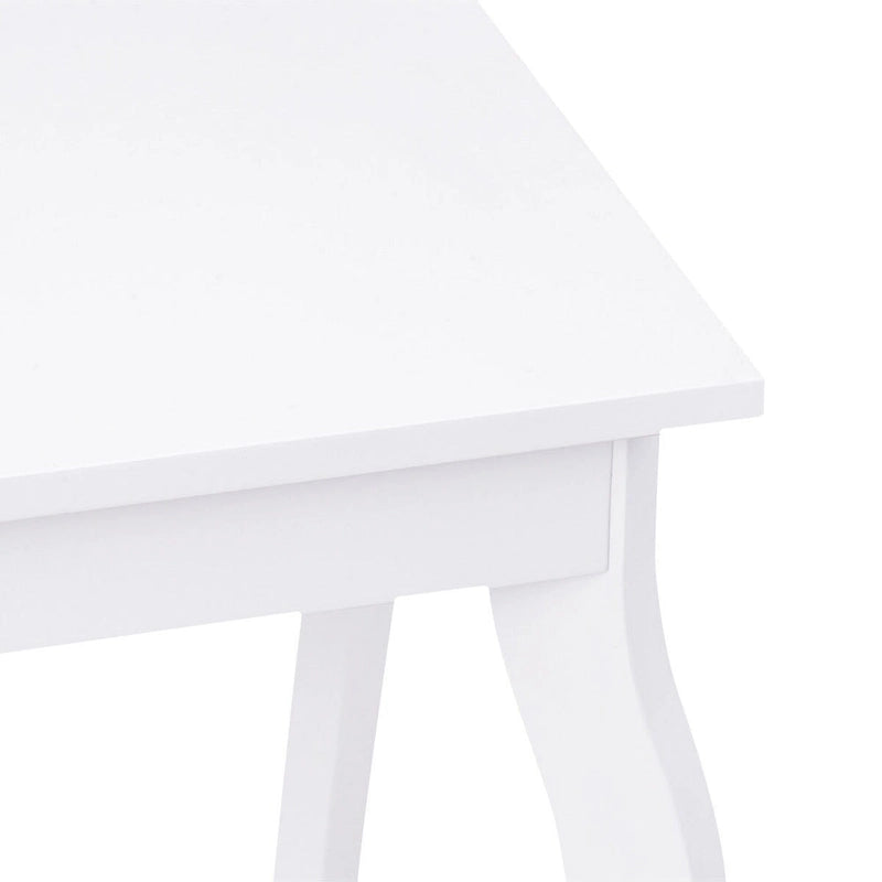Table d'appoint blanche à pieds courbés avec étagère de rangement