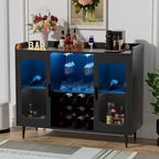 Buffet industriel noir avec casier à vin et lumières LED
