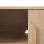 Buffet moderne noir/chêne côtier de 64 po avec bords tombants et poignées en bois